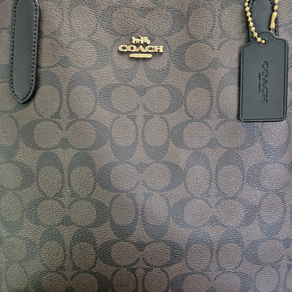Coach Signature Canvas Tote Bag in Brown - Picture 2 of 16